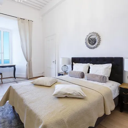 Authentic Middle Ages In The Castle Apartamento Clarens